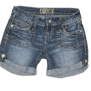 Truce Shorts Size 5